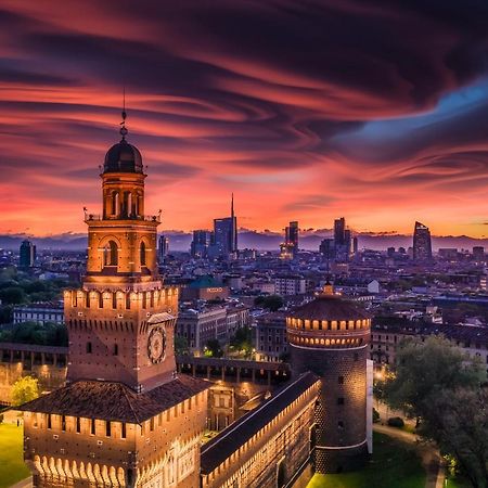 City Centre Apartment - 10 Minutes To Duomo - Free Wifi E Netflix Milano Esterno foto