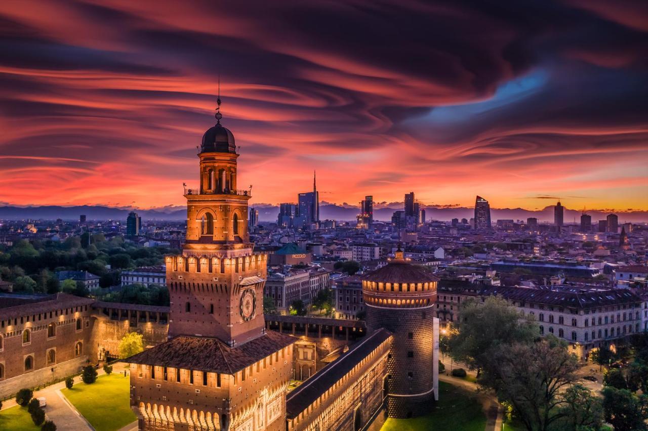 City Centre Apartment - 10 Minutes To Duomo - Free Wifi E Netflix Milano Esterno foto